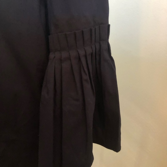 Navy Blue Top with pleated bell sleeves - Picture 3 of 6